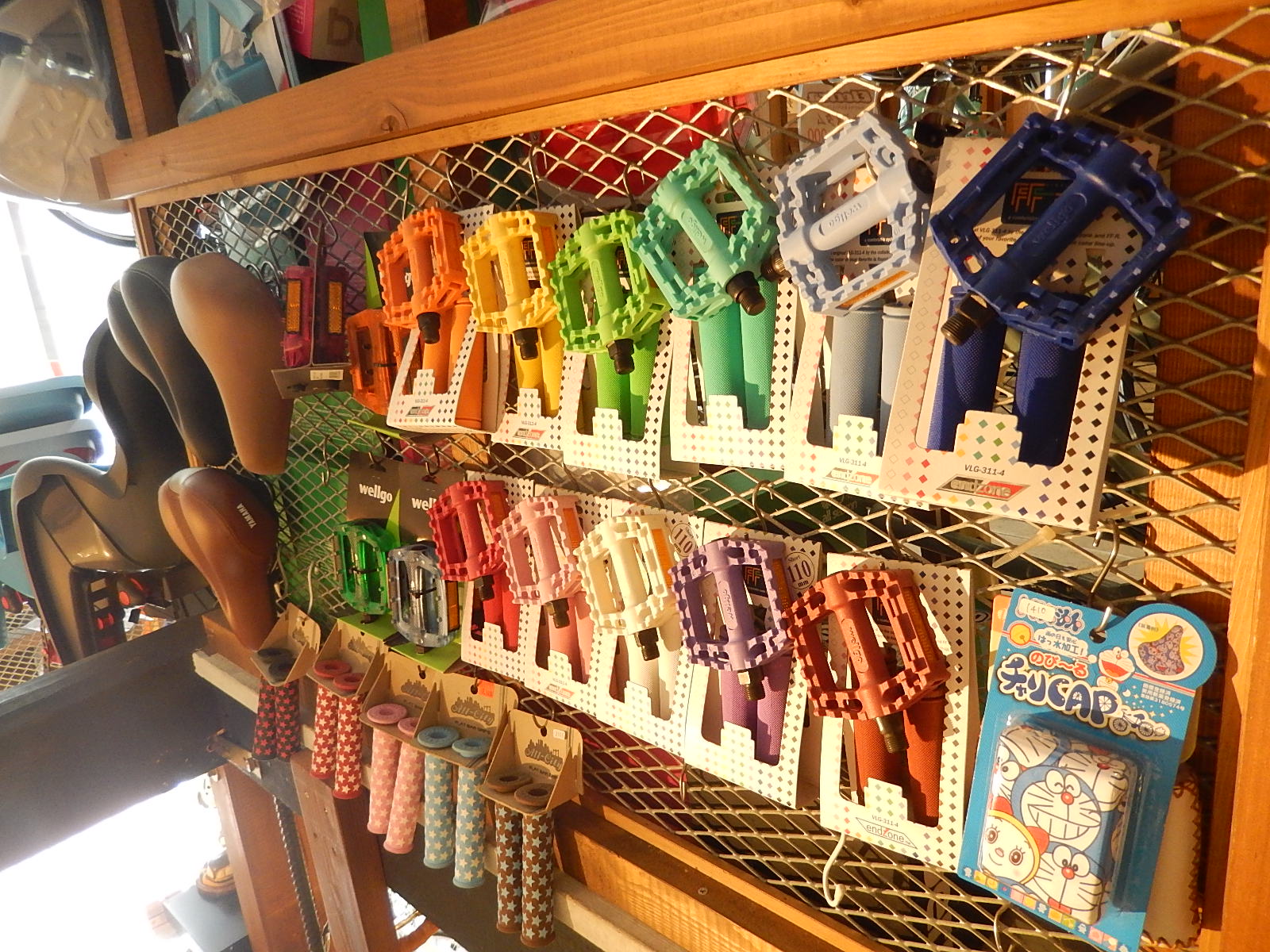 6月6日 渋谷 原宿 の自転車屋 FLAME bike前です_e0188759_13255587.jpg