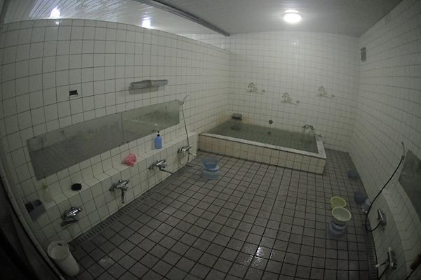 伊豆温泉(源泉名:不明)@由利本荘市矢島町・WEB秘湯_c0043361_652955.jpg