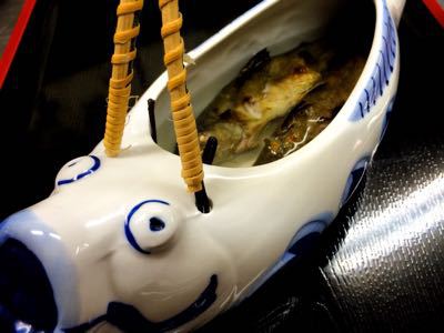 ツツジが咲き誇っています꒰ ´͈ω`͈꒱_e0248949_2118931.jpg