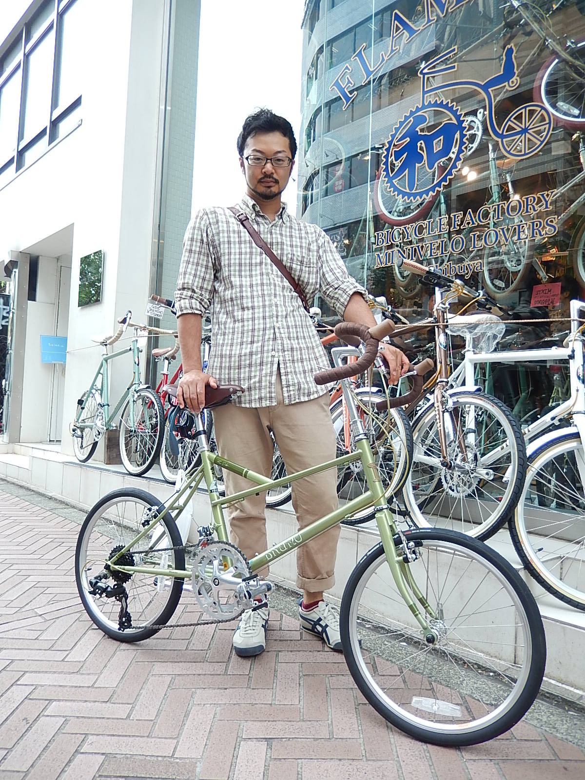 5月7日　渋谷　原宿　の自転車屋　FLAME bike前です_e0188759_19471631.jpg