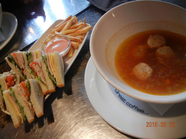 ’15,6,7(日)小学校時代の友達来訪とリガの街歩き⑪!_f0060461_1120149.jpg