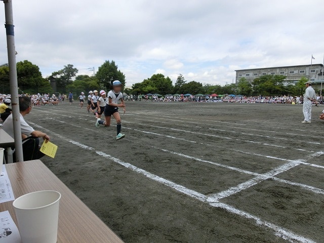 明け方までの雨で準備・運営が大変だった今泉小の運動会_f0141310_6592657.jpg