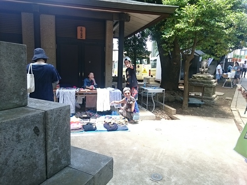 「千駄ヶ谷フリーマーケット、だがやん」_a0075684_0424080.jpg