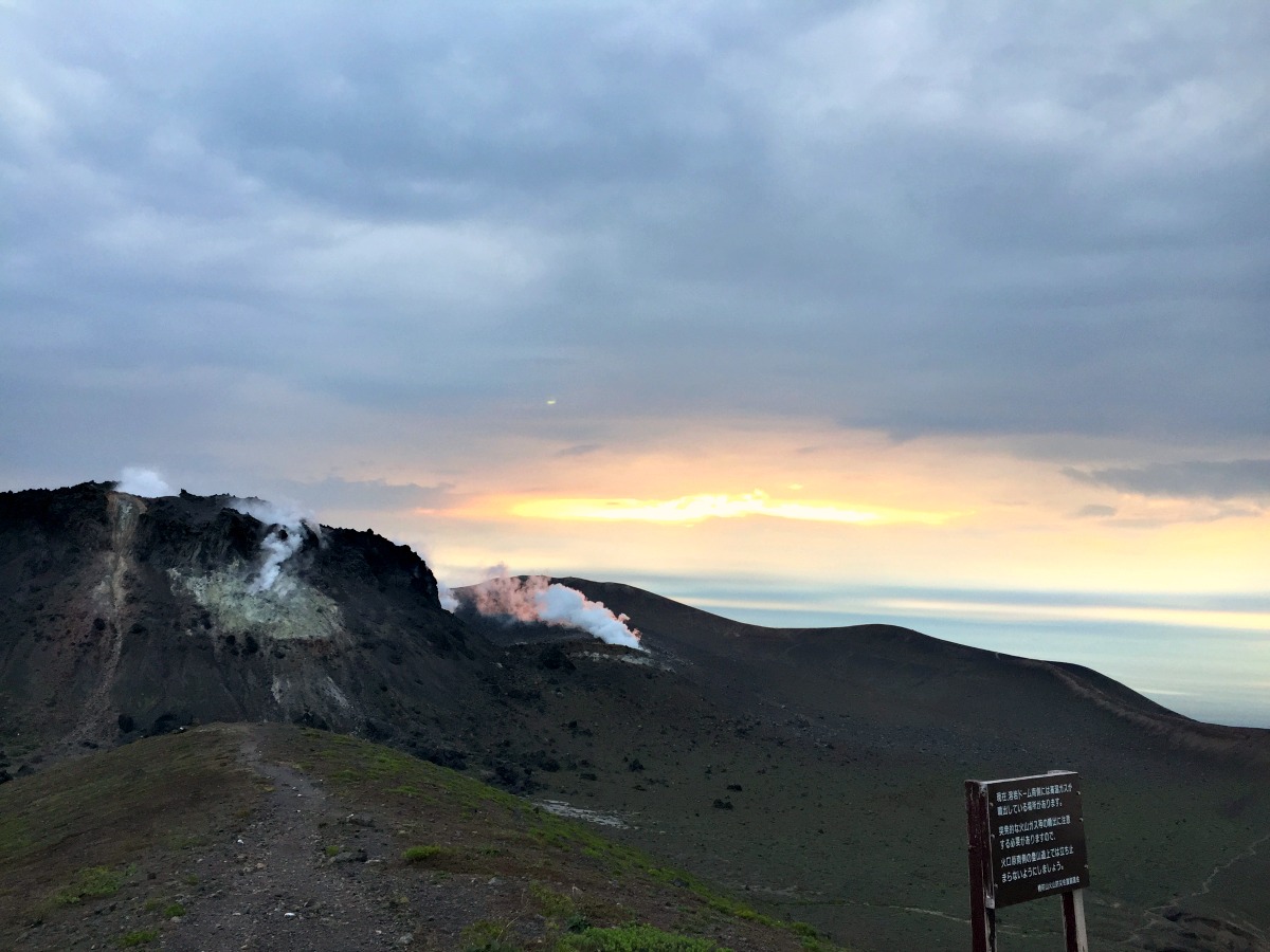 ☆2015.6.8  樽前山 東山→西山→932峰→風不死岳_e0105954_1638921.jpg