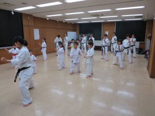 木曜空手 前田教室・手稲教室_c0118332_22465687.jpg