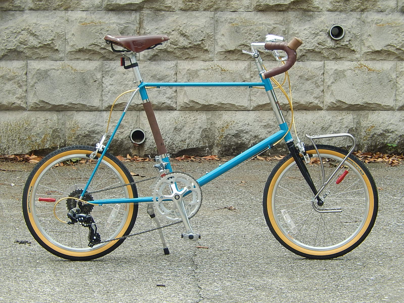 6月11日 渋谷 原宿 の自転車屋 FLAME bike前です_e0188759_15214052.jpg
