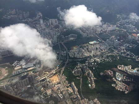 香港上空、おじゃまします！_c0135971_11223422.jpg