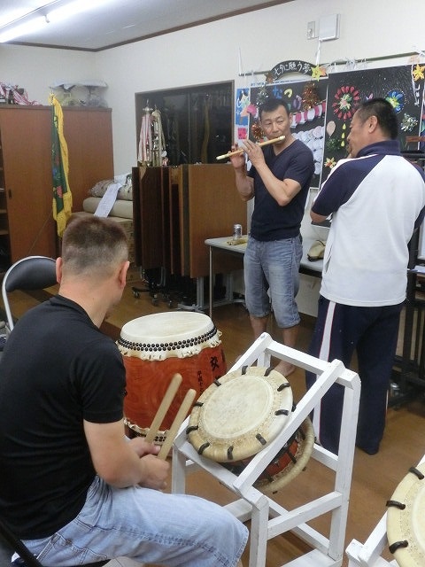 天王祭に向け始まった駿河台三丁目の太鼓の練習_f0141310_7431572.jpg