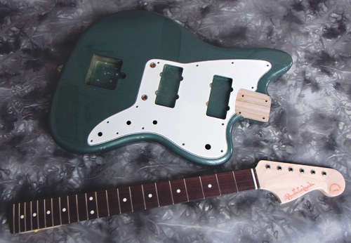 「Moire Smoke Green MetaのPsychomas」塗装完了！_e0053731_13514933.jpg