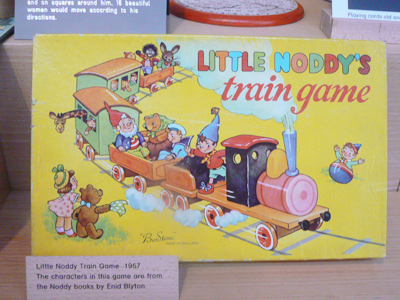 V&A Museum of Childhood_e0338157_15251803.jpg