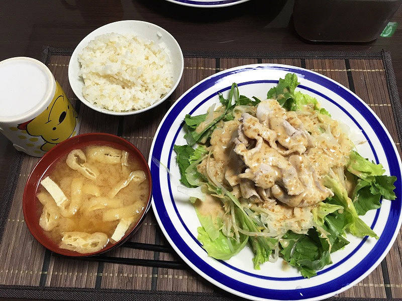 6 8 夕食 冷しゃぶサラダ 味噌汁 ご飯 今日の献立 6 8 夕食 冷しゃぶサラダ 味噌汁 ご飯 今日の献立