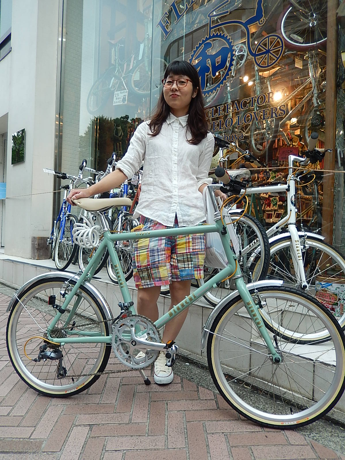 6月13日 渋谷 原宿 の自転車屋 FLAME bike前です_e0188759_14243283.jpg