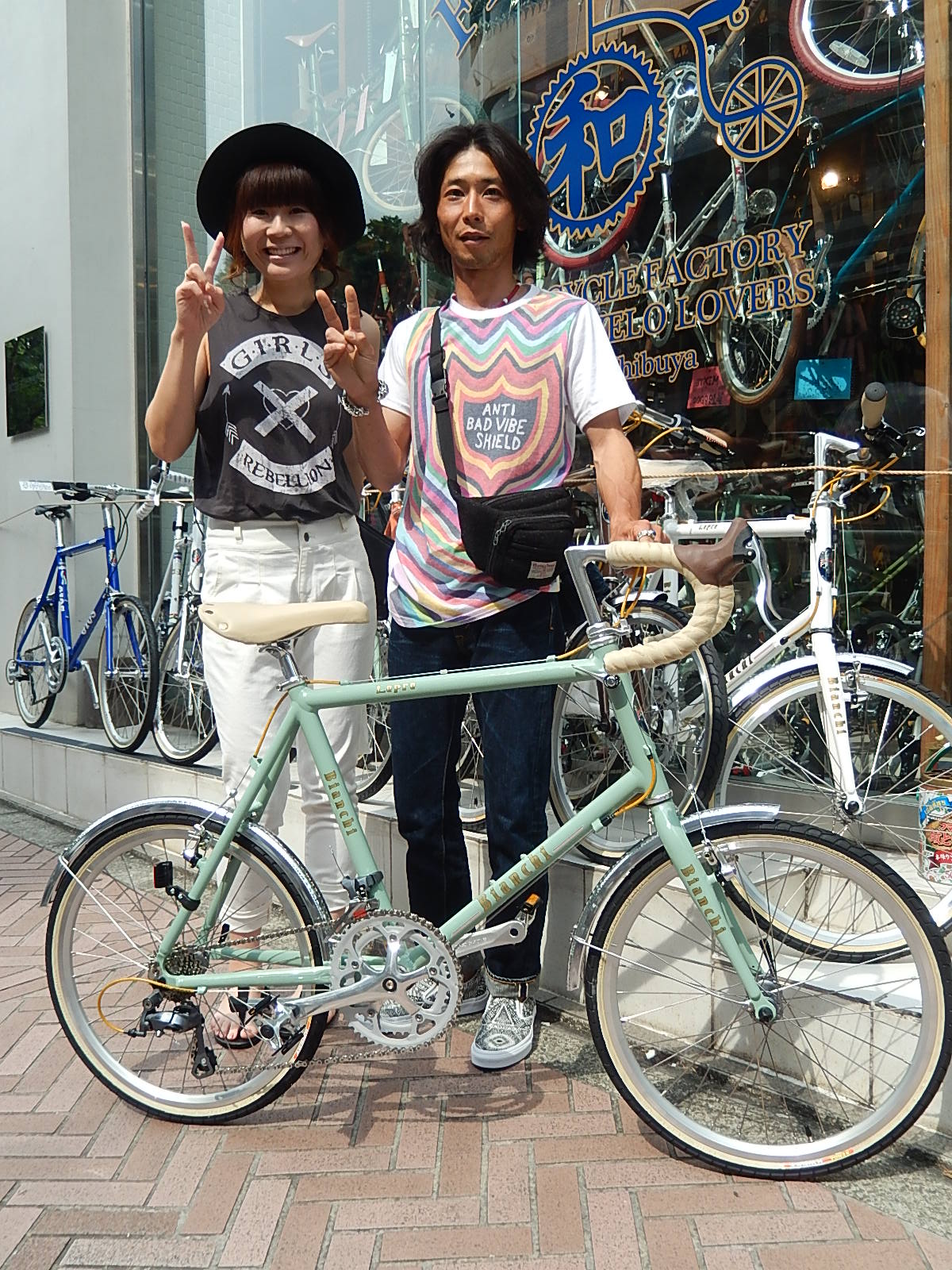 6月13日　渋谷　原宿　の自転車屋　FLAME bike前です_e0188759_1545264.jpg
