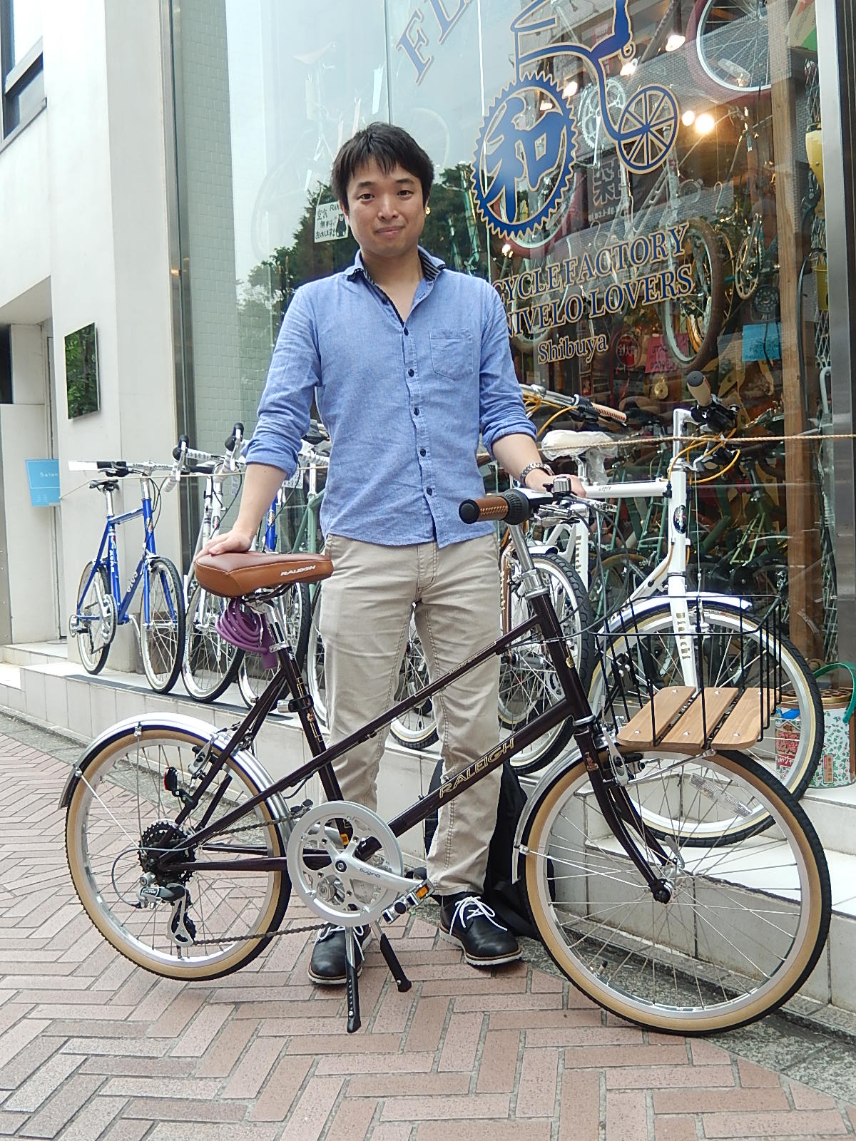 6月13日　渋谷　原宿　の自転車屋　FLAME bike前です_e0188759_17312434.jpg