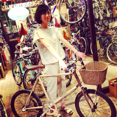 ☆今日のバイシクルガール10本立て☆ 自転車女子 おしゃれ 自転車ガール ミニベロ クロスバイク ロード _b0212032_20274372.jpg