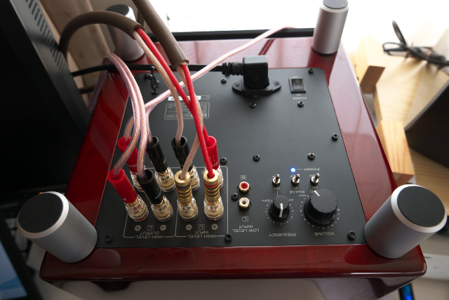 サブウーハー TEAC SW-P300 : 火呂 Photograph サブウーハー TEAC SW-P300 : 火呂 Photograph