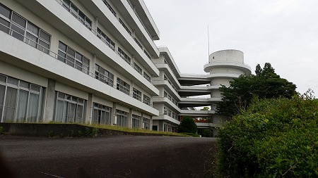 東海大学開発工学部の跡地利用!_d0050503_3351752.jpg