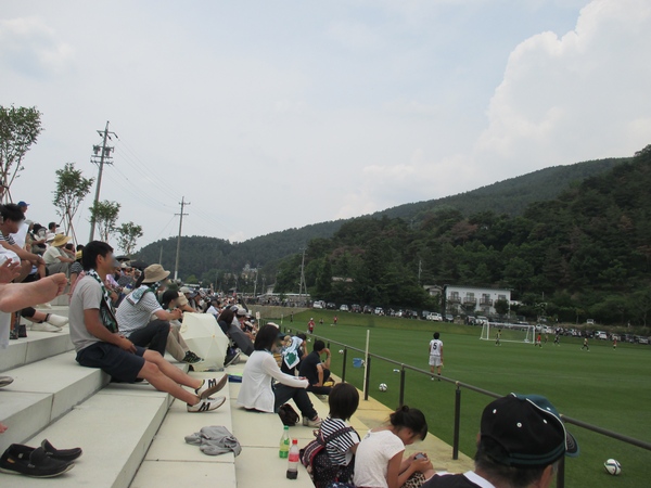 かりがねサッカー場