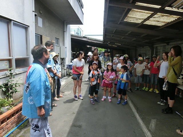 今年も駿河台三丁目は50名で参加 吉原祇園祭で西仲町さんの山車の引き回し_f0141310_7151283.jpg