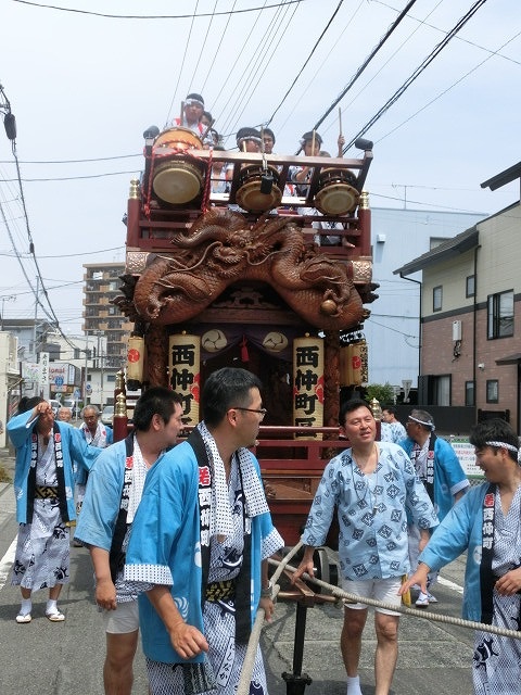 今年も駿河台三丁目は50名で参加 吉原祇園祭で西仲町さんの山車の引き回し_f0141310_7163970.jpg