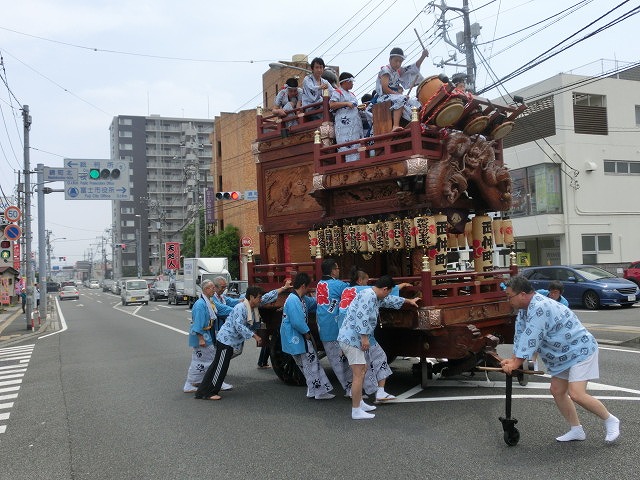 今年も駿河台三丁目は50名で参加 吉原祇園祭で西仲町さんの山車の引き回し_f0141310_7171436.jpg