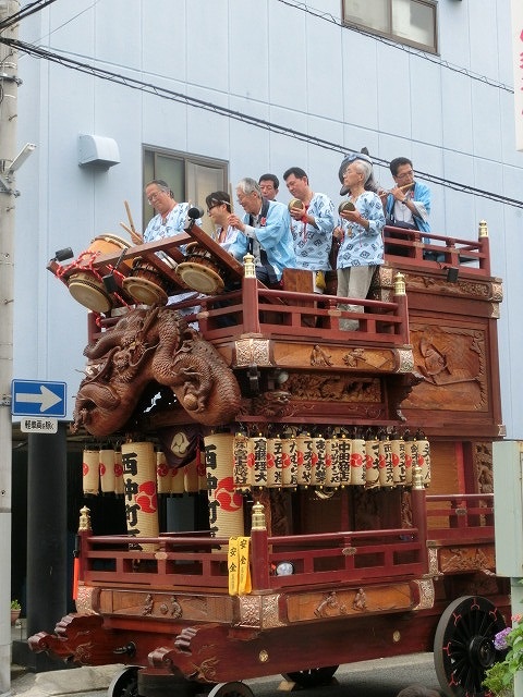今年も駿河台三丁目は50名で参加　吉原祇園祭で西仲町さんの山車の引き回し_f0141310_7191457.jpg