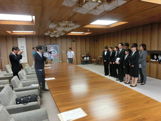 全日本アルティメット選手権に出場する市内の男女チームが副市長を表敬訪問_f0141310_7541778.jpg
