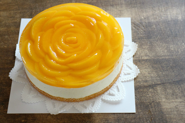 黄桃のレアチーズケーキ Petit Pas