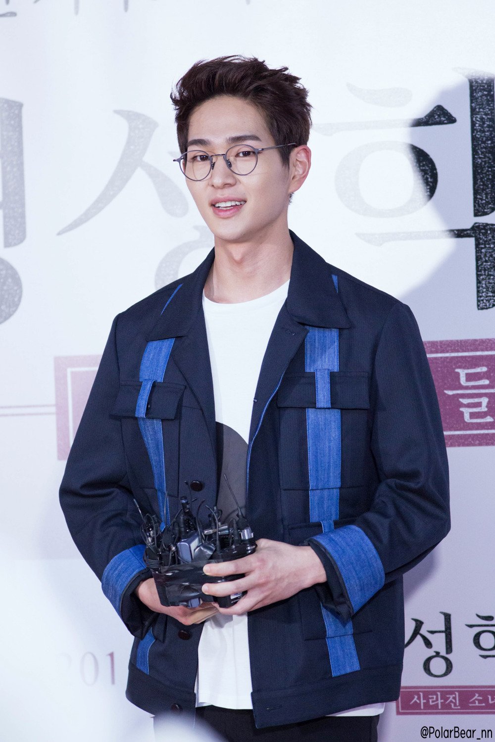 Onew \' The Silenced VIP Premiere \' // 150615_e0080563_625379.jpg