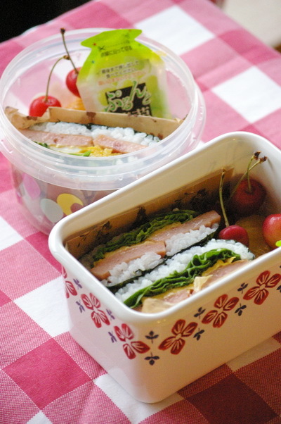 今日のおにぎらず弁当_d0327373_07333349.jpg