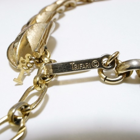 Trifari/トリファリ1950年代～1960年代製のネックレス・クラスプ