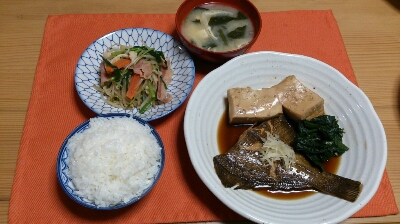 黄金カレイの煮付け もやしのベーコン炒め 下宿の福島荘 インターネット完全無料