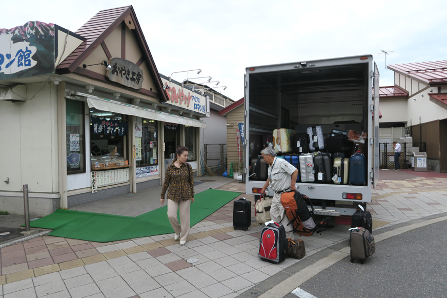 ★第2回 フルムーン夫婦グリーンパス日本一周の旅 2日目:6月7日(日)・・・♪♪ _c0156359_2359329.jpg