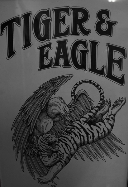 TIGER AND EAGLE_c0208163_1921697.jpg