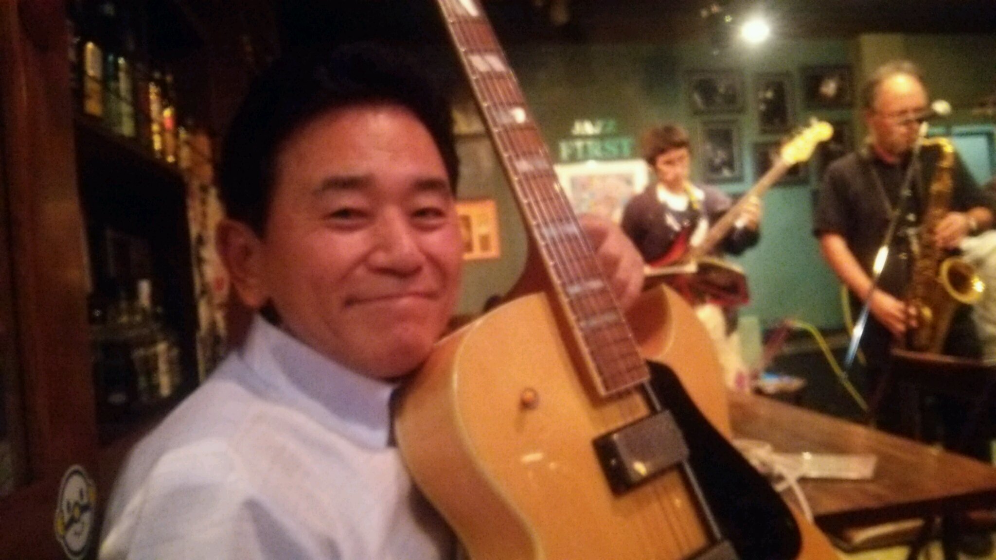 やっぱりGIBSONか! 何かが違う。_e0119092_10041036.jpg