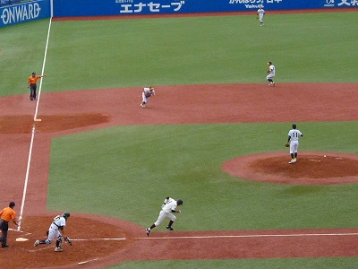 専修大対早稲田大　６月１１日　全日本大学野球選手権　前半　_b0166128_1844897.jpg