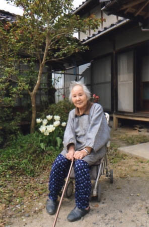 柴田れいこ写真展「届かぬ文(ふみ) 戦没者の妻たち」_e0080345_17184611.jpg