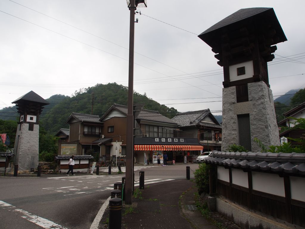 百間滝の岩清水_e0200287_20263096.jpg