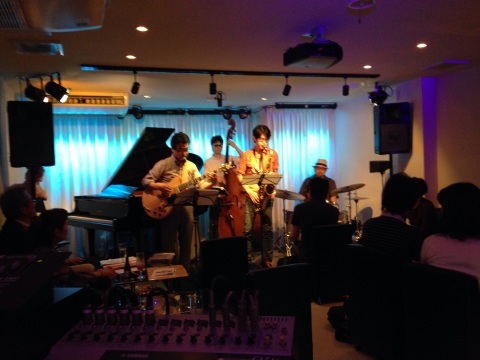 昨夜のセッションは盛り上がりました!_b0115606_12243502.jpg