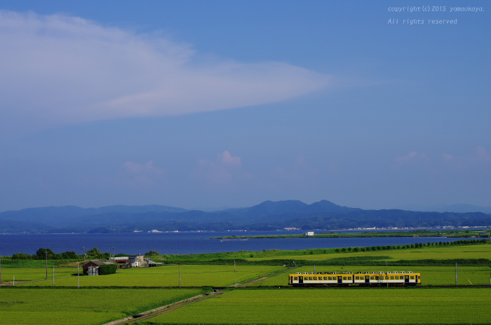 青い宍道湖を望む ばたでん 一畑電車 出雲平野を駆け抜けて ローカル鉄道散歩