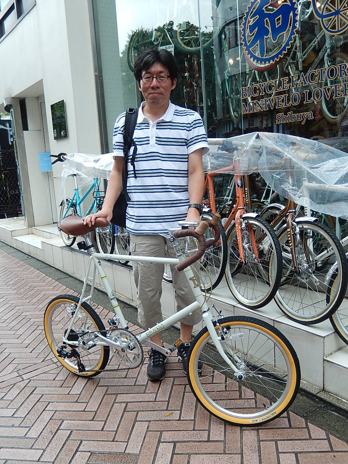6月21日 渋谷 原宿 の自転車屋 FLAME bike前です_e0188759_1648927.jpg