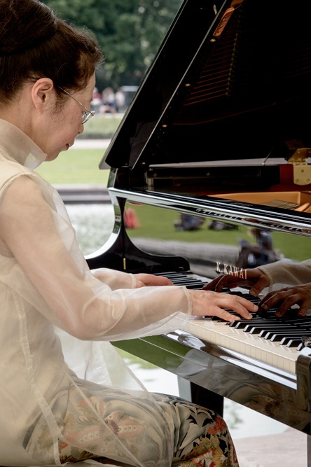 ポーランド紀行 ショパン公園 De 日本人女性が演奏するショパンを聴く 今夜も星の下で ポーランド紀行 ショパン公園 De 日本人女性が演奏するショパンを聴く 今夜も星の下で