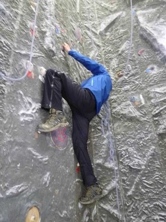 ファイントラック レインウェアキャンペーン!_d0198793_1651087.jpg