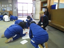 長岡市立与板中学校においてワークショップ「”異”心伝心」を行いました。_c0167632_16424990.jpg