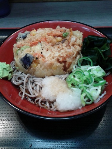 106杯目 富士そば吉祥寺店で冷やし彩り野菜かき揚げそば 富士そば原理主義