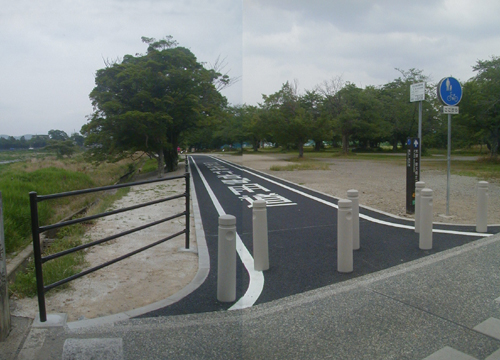 ●嵐山駅前の変化、その３６９（自転車道路）_d0053294_16561268.jpg