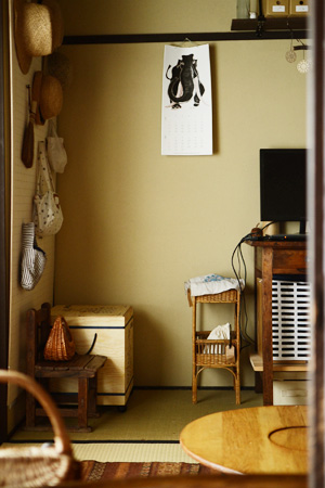 子ども部屋に、壁面収納。_d0227246_1112457.jpg