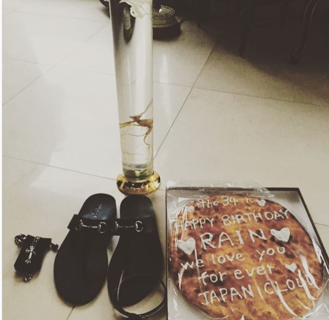 RAINの誕生日 Instagram_c0047605_20414677.jpg