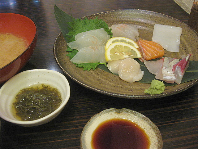 西宮北口 だんらん処 真 の刺身定食 ジミヘンのおいしいもの探し 西宮北口 だんらん処 真 の刺身定食 ジミヘンのおいしいもの探し