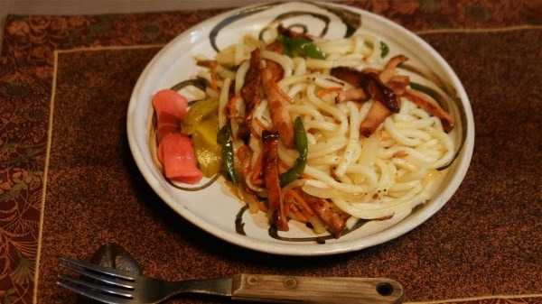 お昼は焼きうどん_e0166355_14481422.jpg